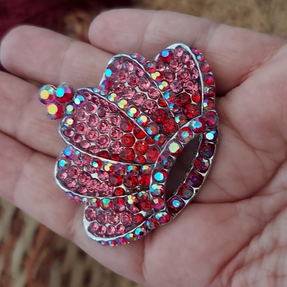 Large Pink Rhinestone Crown Brooch - Picture 4 of 4